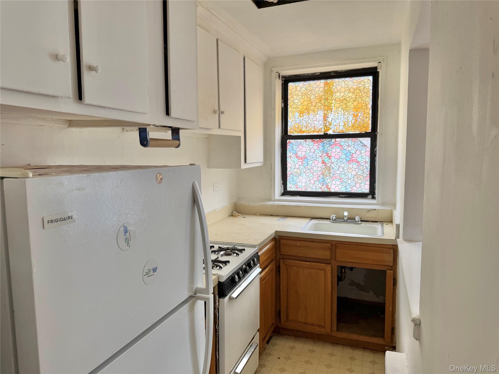 Coop Northern  Queens, NY 11354, MLS-976228-8