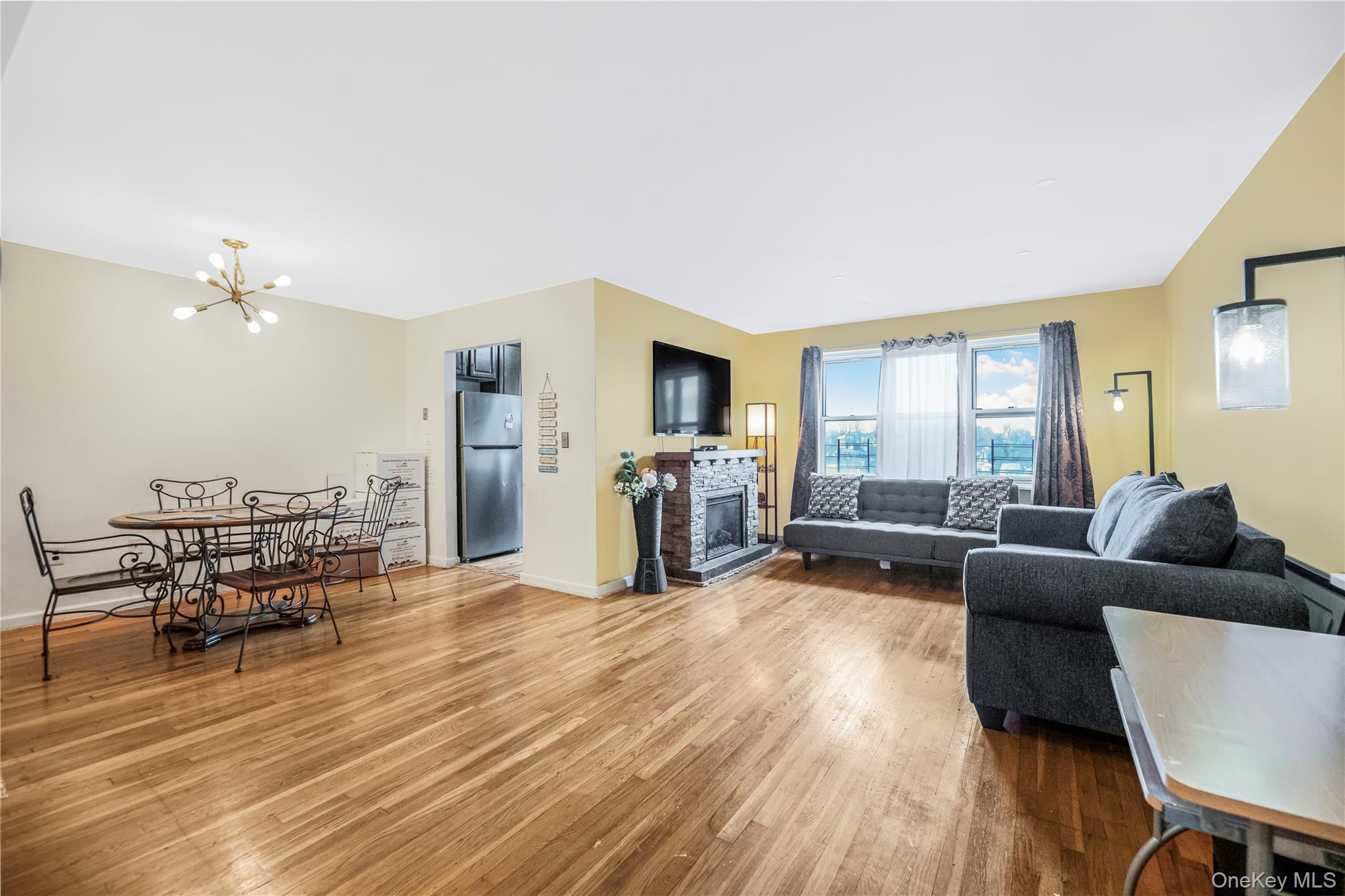 Coop Balint  Westchester County, NY 10710, MLS-976235-2