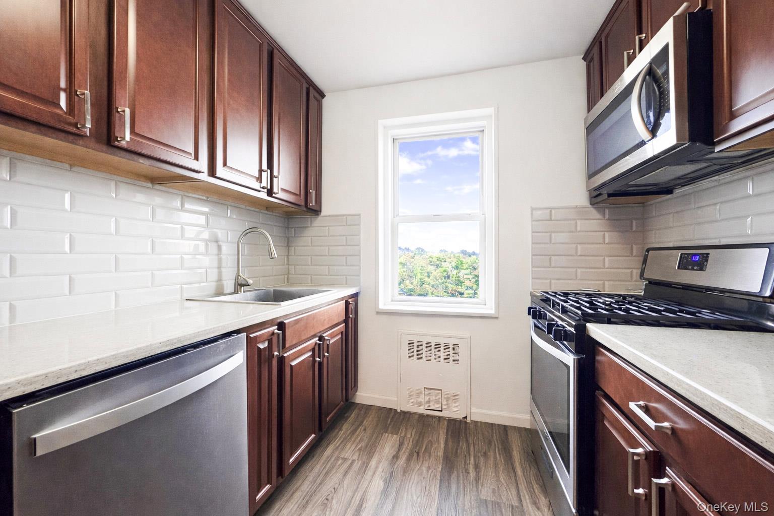 Coop Balint  Westchester County, NY 10710, MLS-976235-6