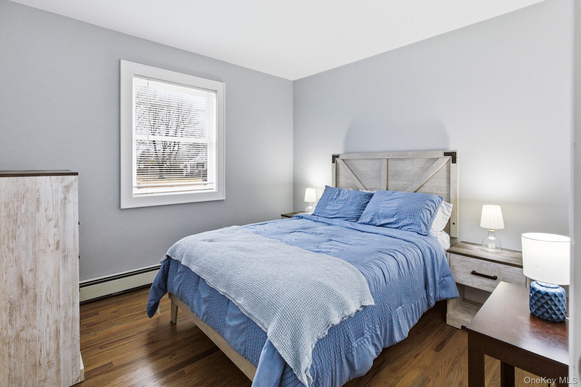 Single Family Macdonald Suffolk County, NY 11713, MLS-976247-11