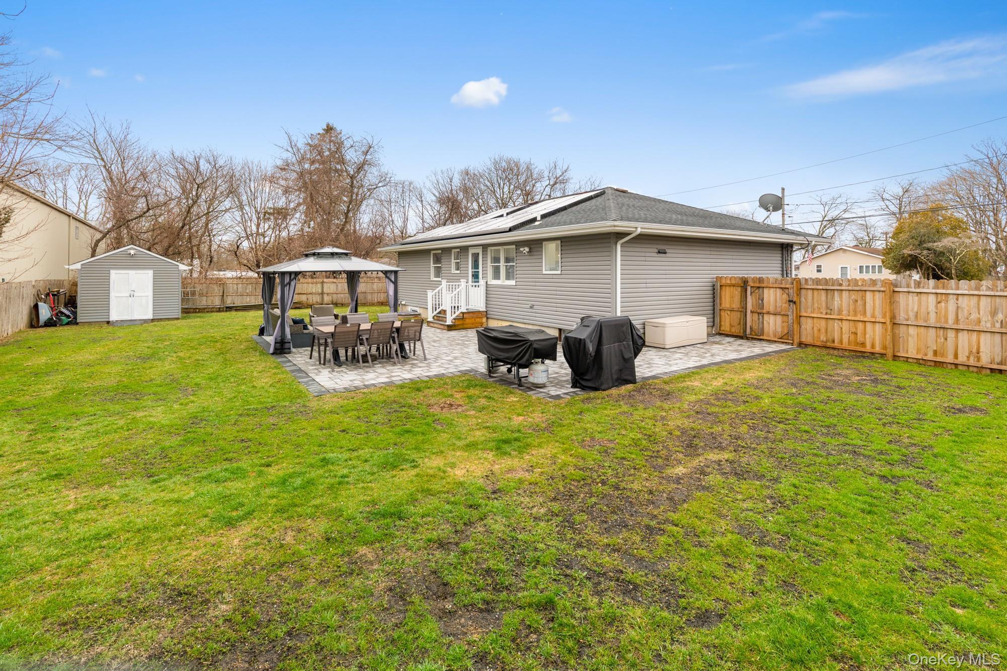 Single Family Macdonald Suffolk County, NY 11713, MLS-976247-3