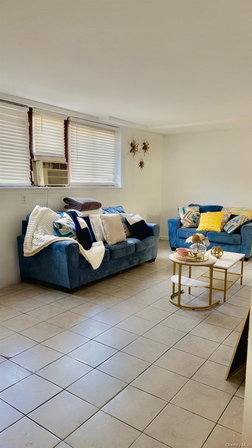 Coop N. Main  Rockland County, NY 10977, MLS-976250-5