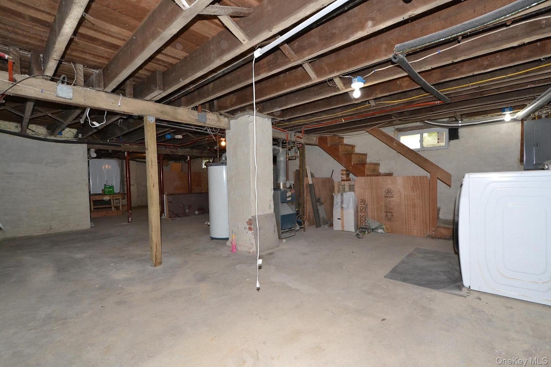 Single Family Hazel  Suffolk County, NY 11722, MLS-976253-25