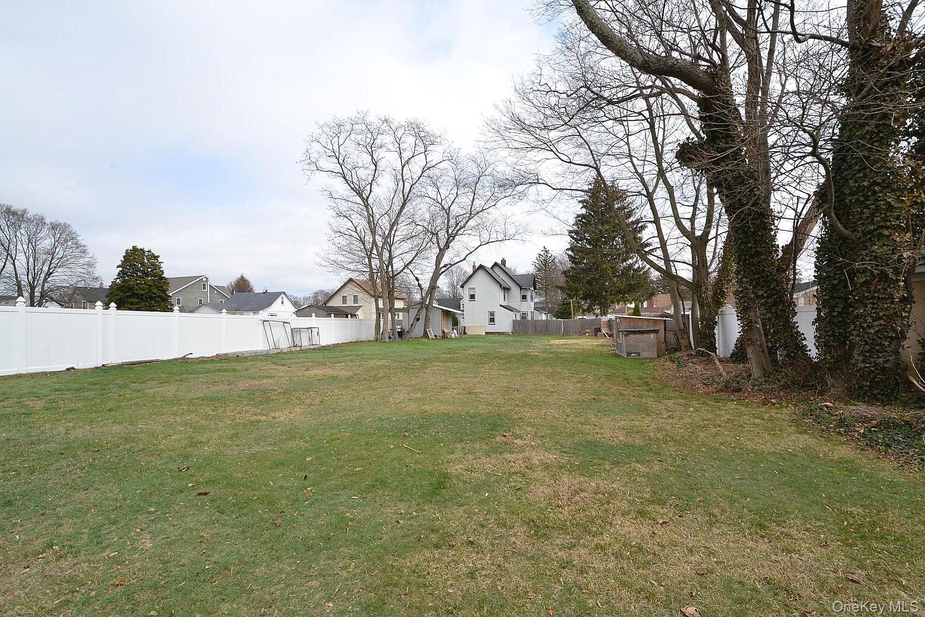 Single Family Hazel  Suffolk County, NY 11722, MLS-976253-5