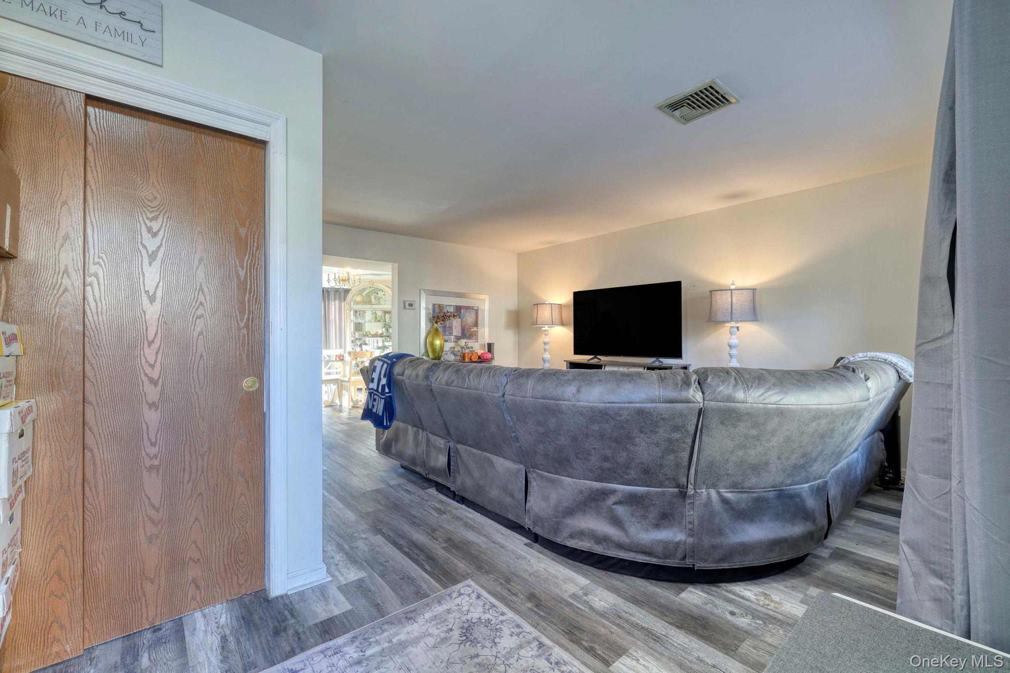 Condo Quassaick Orange County, NY 12553, MLS-976263-5