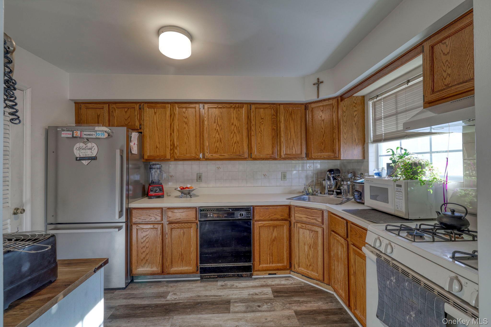 Condo Quassaick Orange County, NY 12553, MLS-976263-9