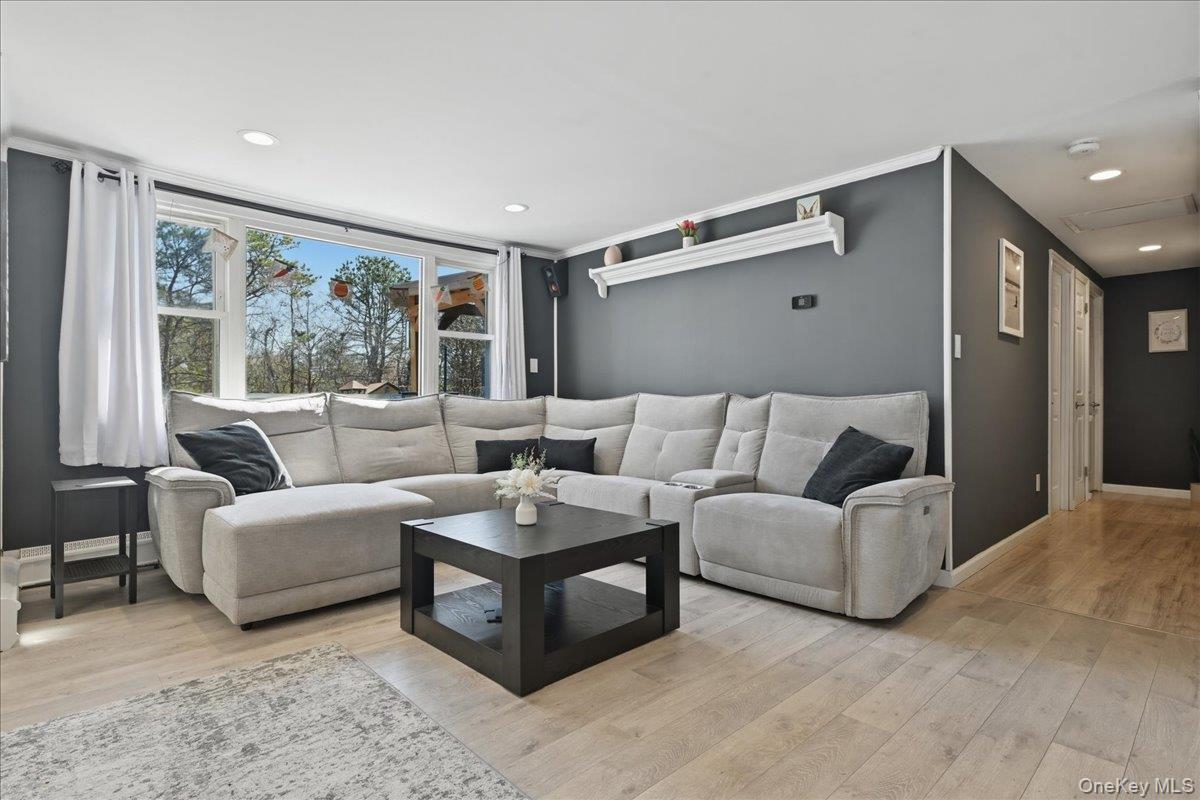 Single Family Sipp  Suffolk County, NY 11763, MLS-976284-12