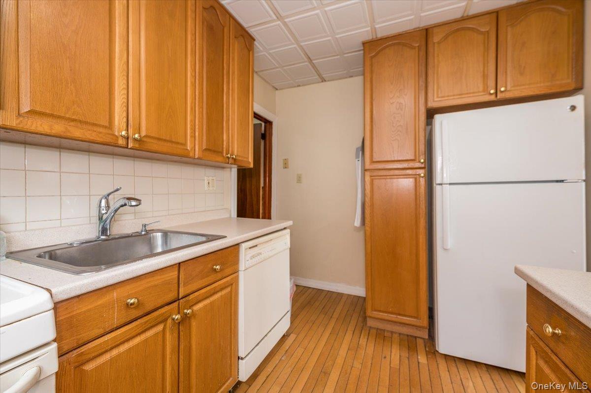 Single Family Miles Bronx, NY 10465, MLS-976285-11