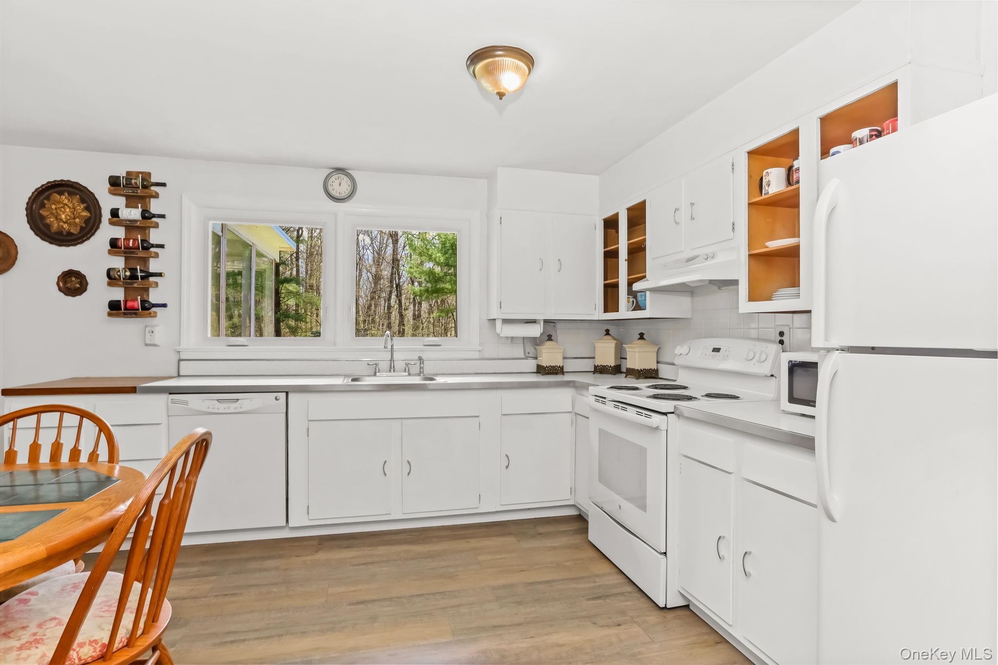 Single Family Glen  Westchester County, NY 10590, MLS-976294-23
