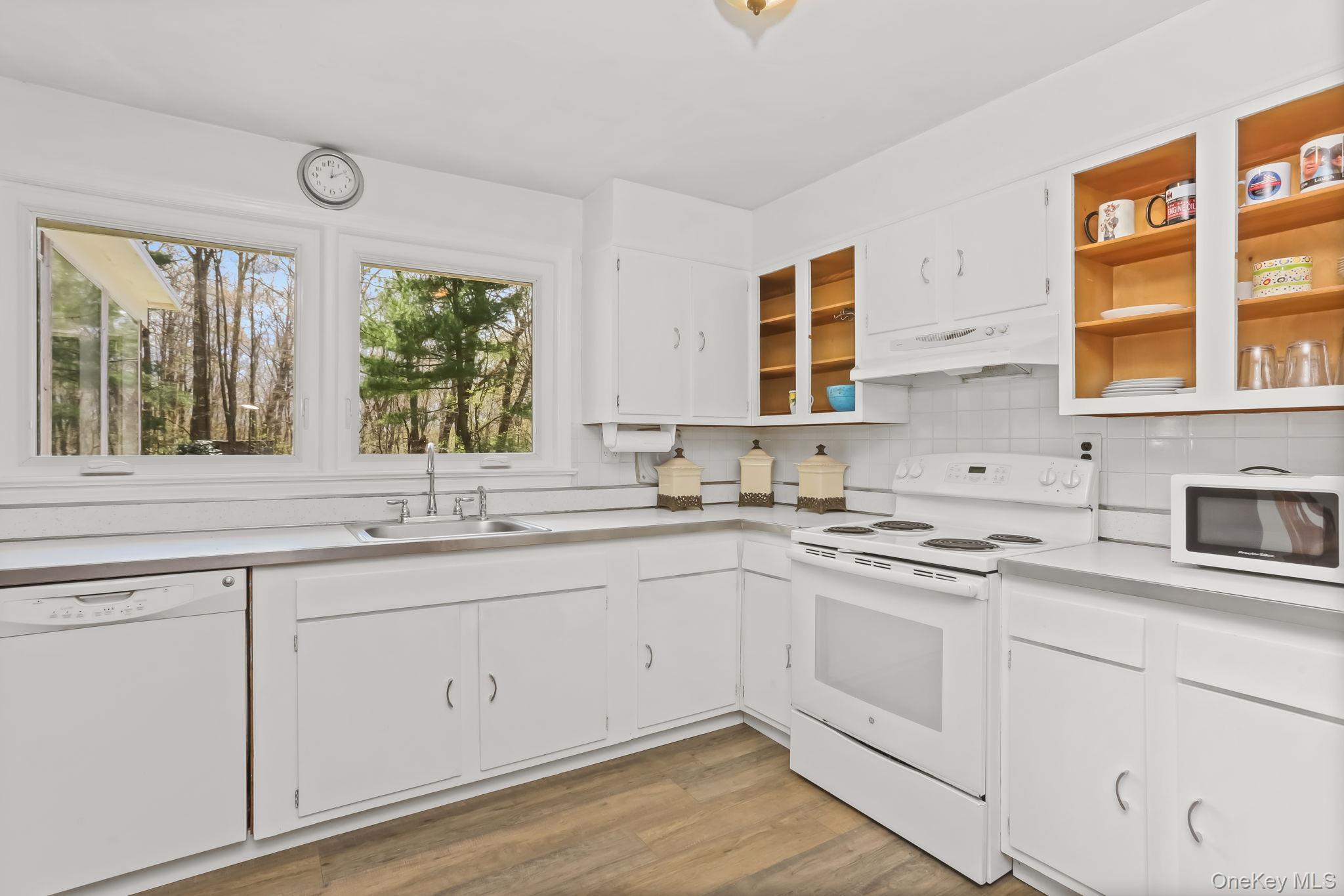 Single Family Glen  Westchester County, NY 10590, MLS-976294-30