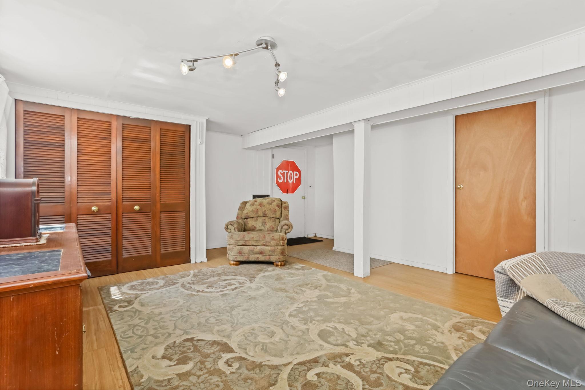 Single Family Glen  Westchester County, NY 10590, MLS-976294-39