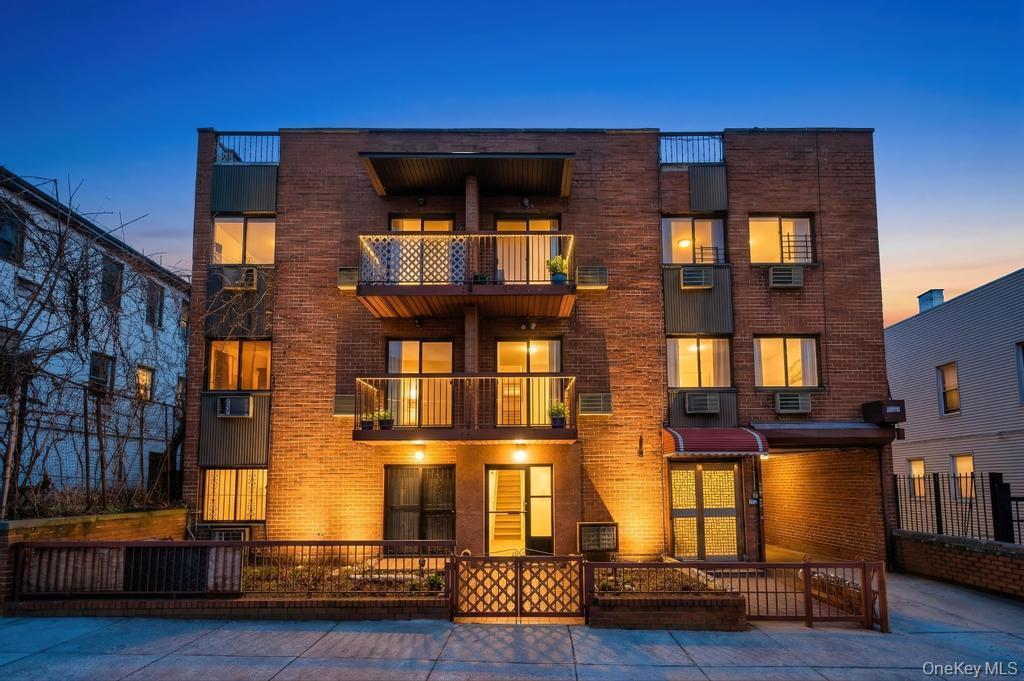 Condo 108th Queens, NY 11368, MLS-976301-2