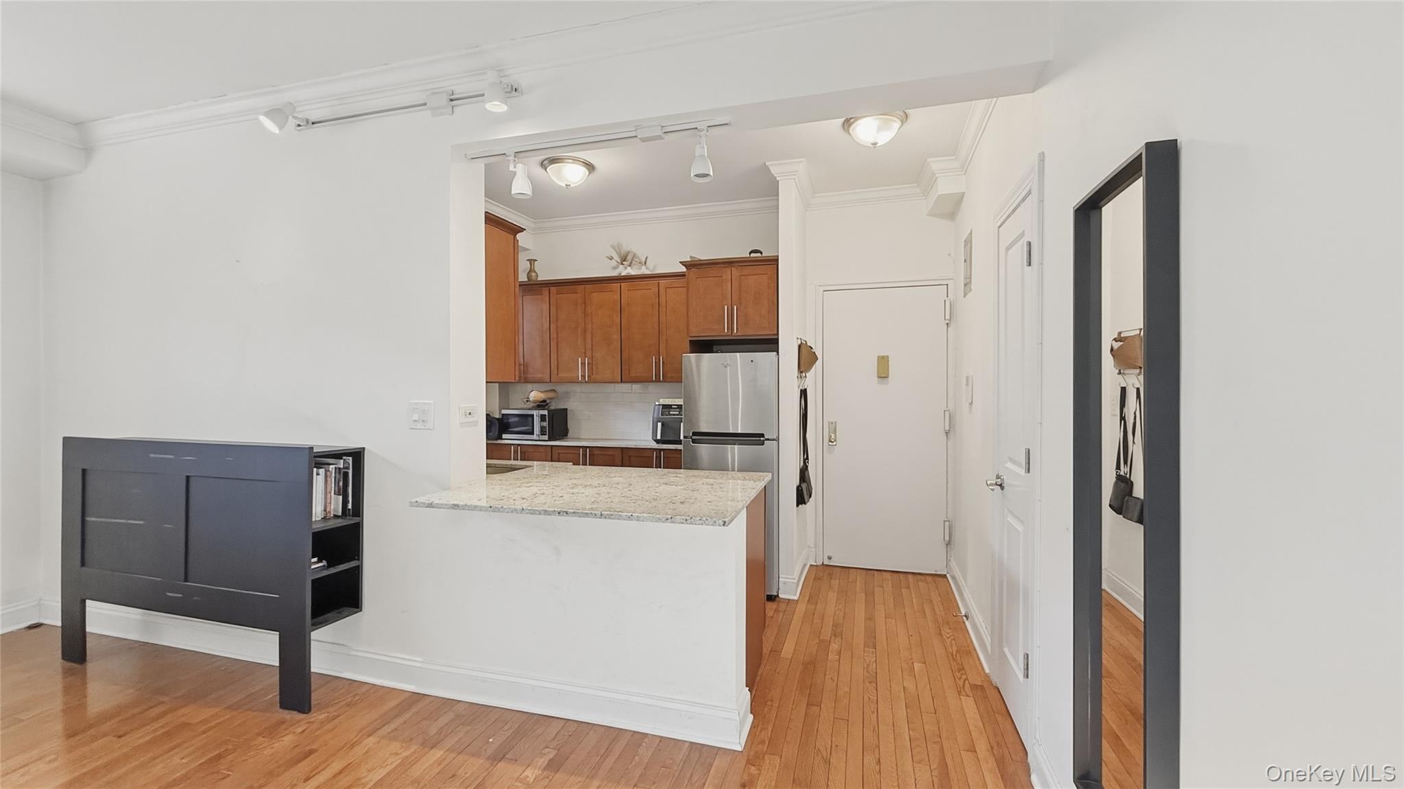 Apartment Broadway  Manhattan, NY 10040, MLS-976362-6