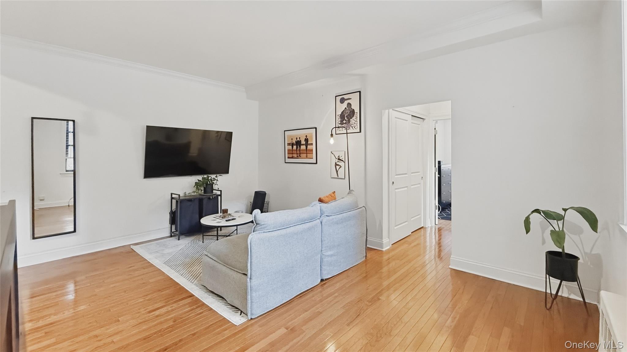 Apartment Broadway  Manhattan, NY 10040, MLS-976362-7