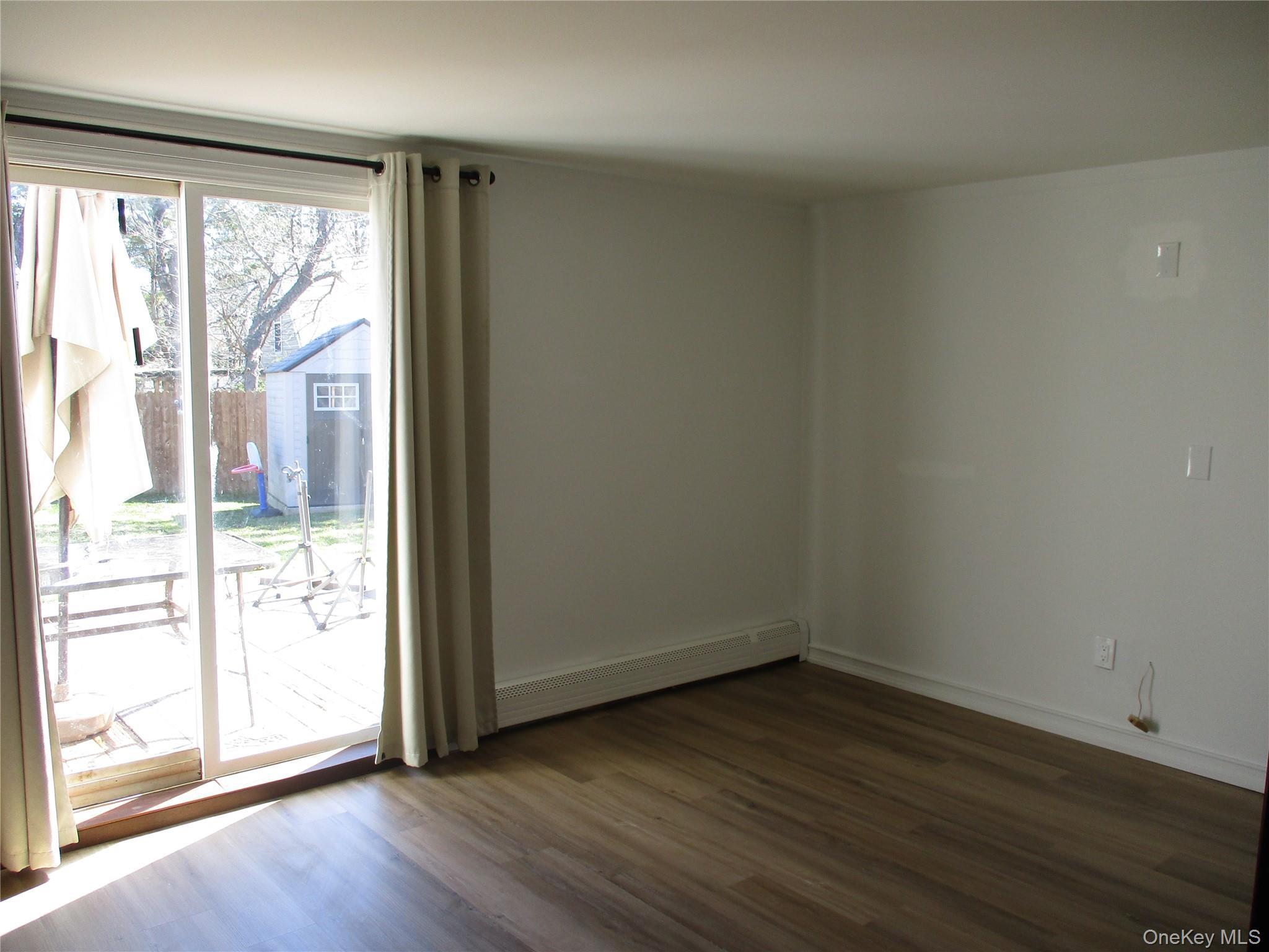 Single Family Split Cedar  Suffolk County, NY 11749, MLS-976368-15