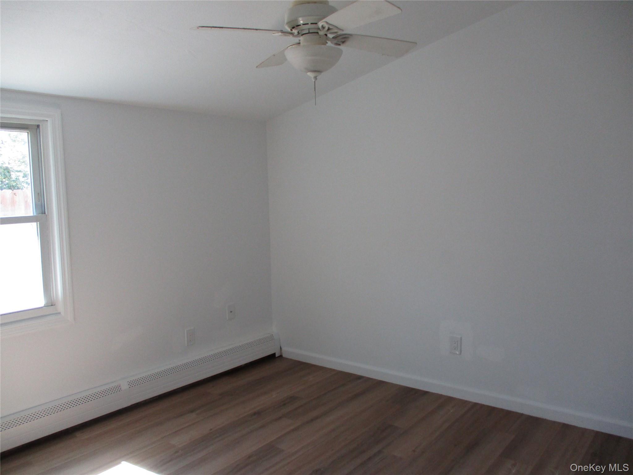 Single Family Split Cedar  Suffolk County, NY 11749, MLS-976368-17