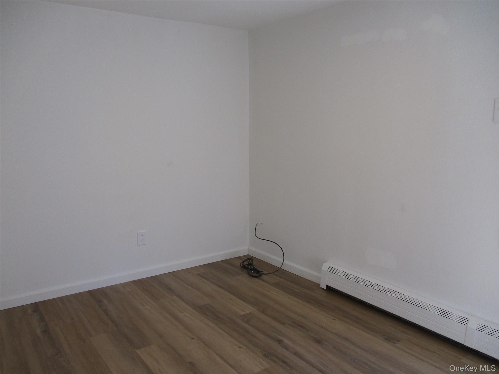 Single Family Split Cedar  Suffolk County, NY 11749, MLS-976368-19