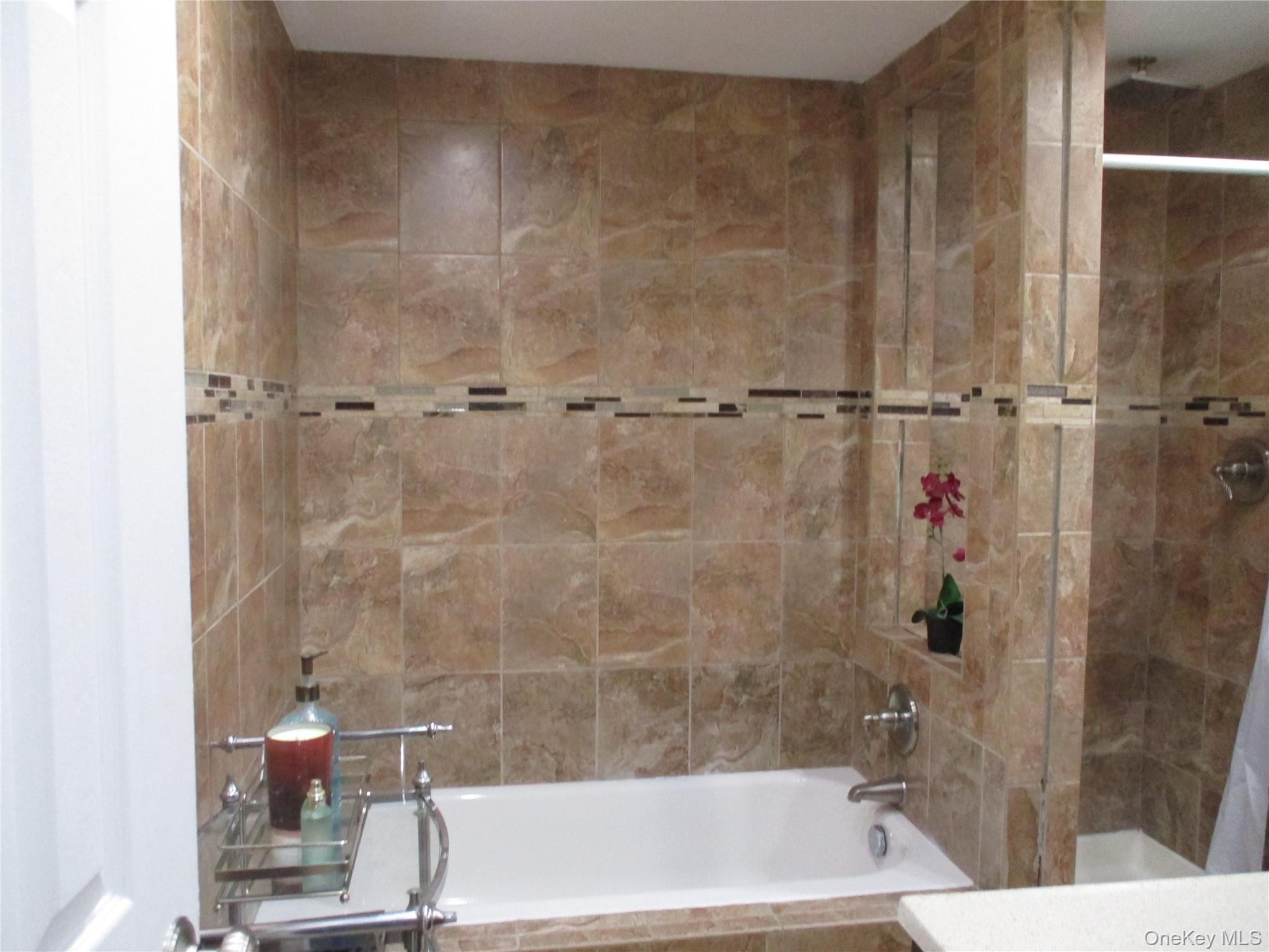 Single Family Split Cedar  Suffolk County, NY 11749, MLS-976368-22