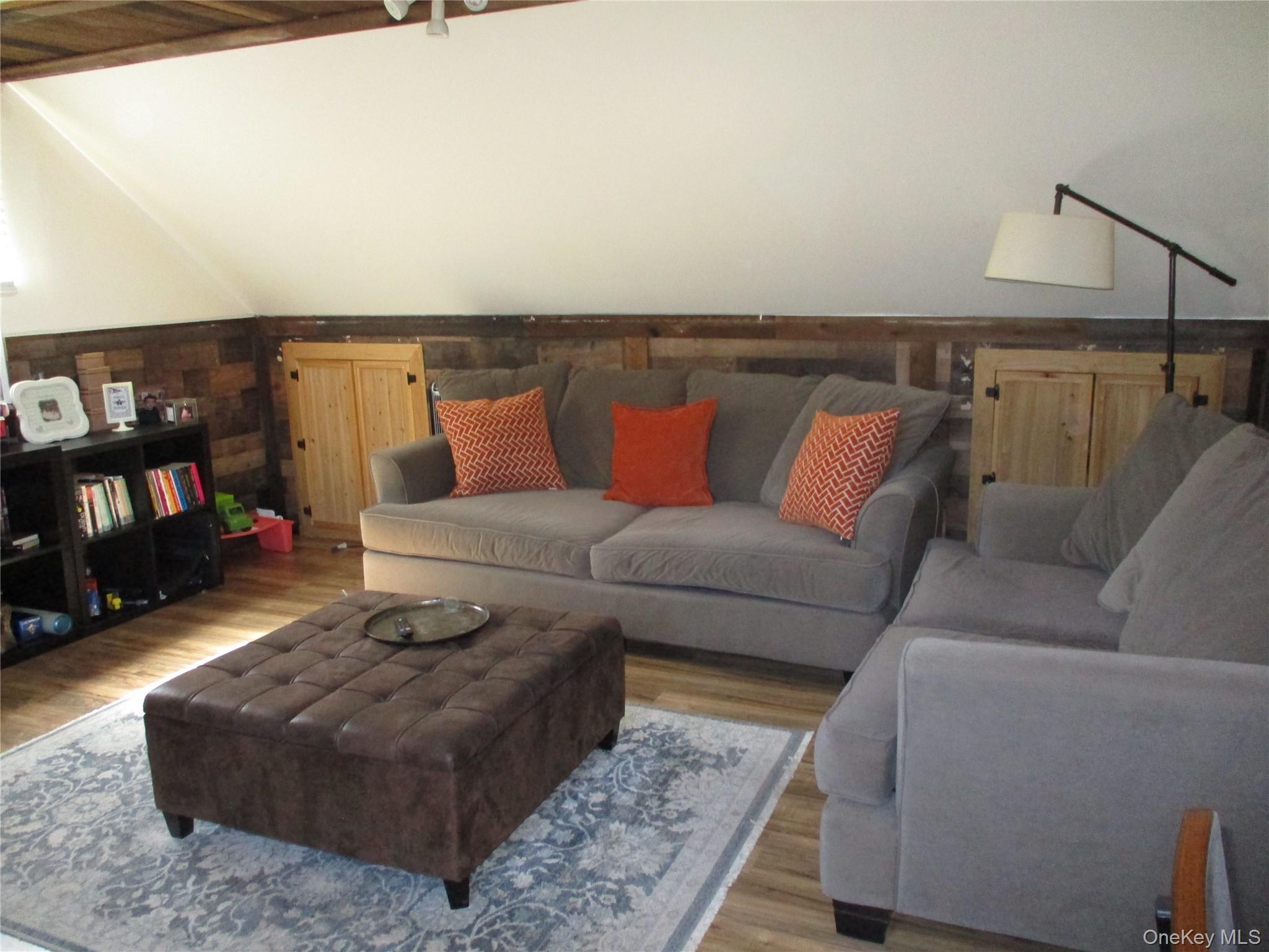 Single Family Split Cedar  Suffolk County, NY 11749, MLS-976368-28