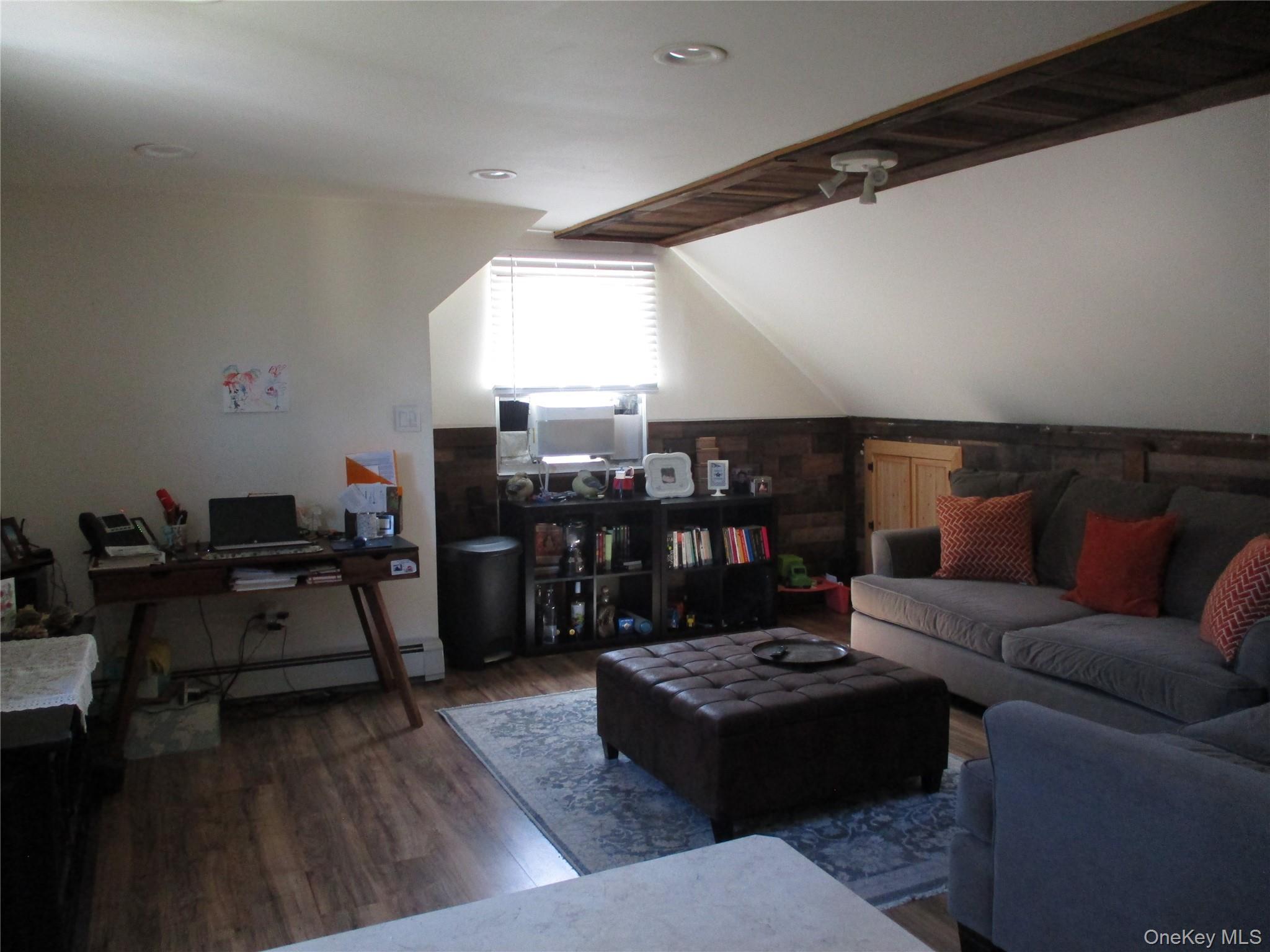 Single Family Split Cedar  Suffolk County, NY 11749, MLS-976368-29