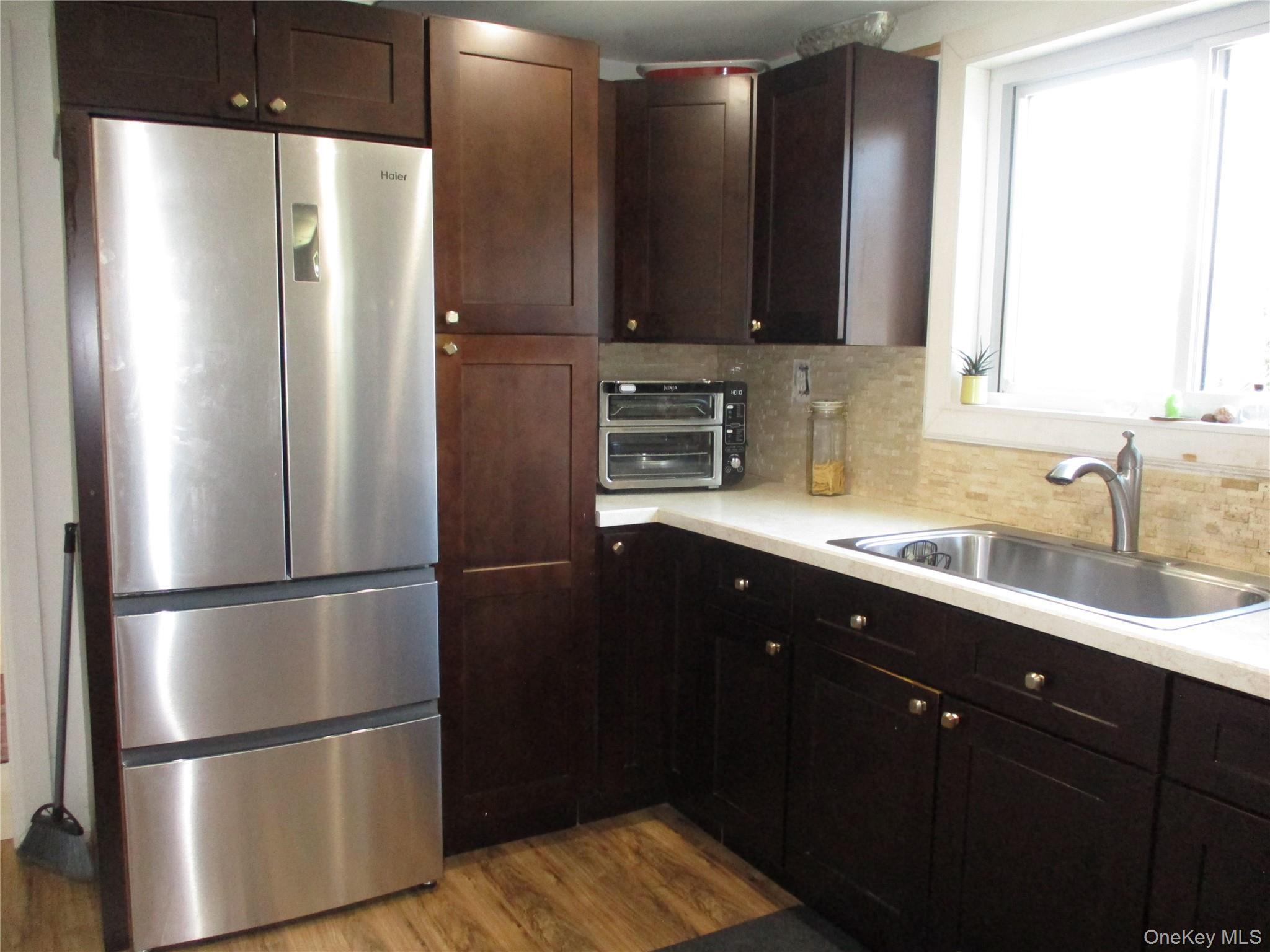 Single Family Split Cedar  Suffolk County, NY 11749, MLS-976368-32