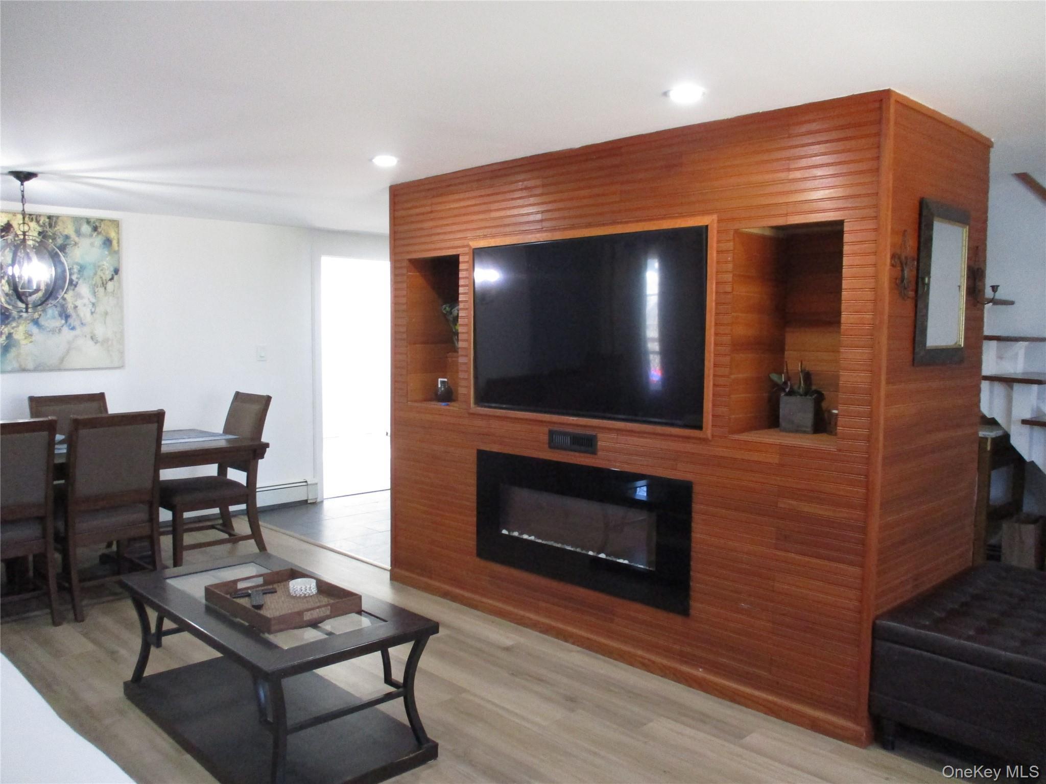 Single Family Split Cedar  Suffolk County, NY 11749, MLS-976368-6