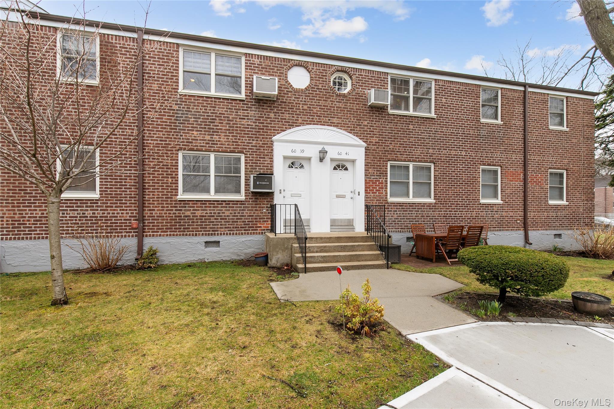 Coop 251st  Queens, NY 11362, MLS-976379-2