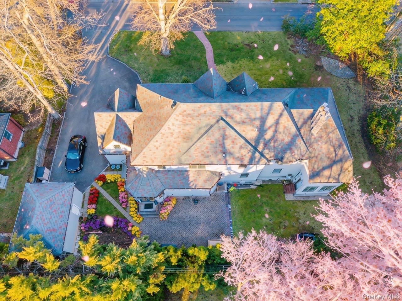 Single Family Robin Way  Nassau County, NY 11021, MLS-976382-13