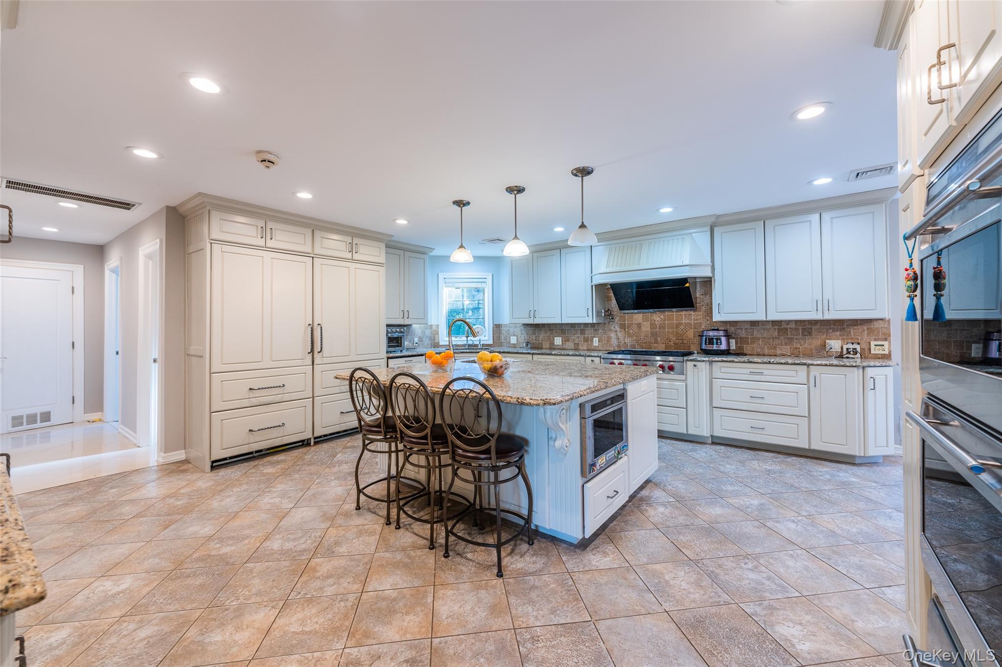 Single Family Robin Way  Nassau County, NY 11021, MLS-976382-6