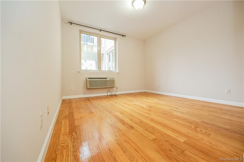 Condo Voorhies  Brooklyn, NY 11235, MLS-976393-15