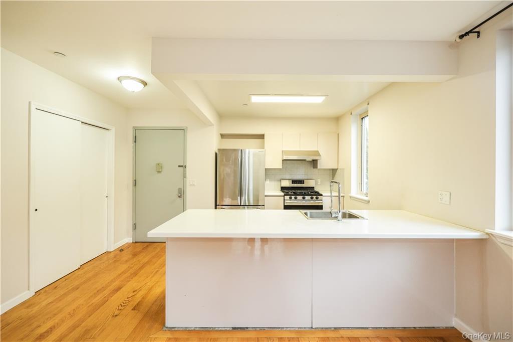 Condo Voorhies  Brooklyn, NY 11235, MLS-976393-4
