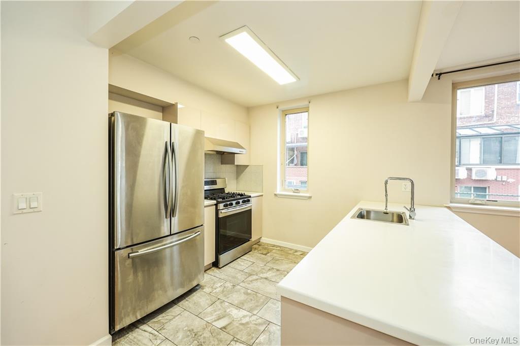 Condo Voorhies  Brooklyn, NY 11235, MLS-976393-5