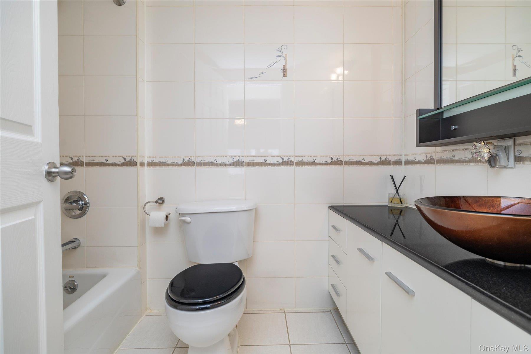 Condo 117th Queens, NY 11418, MLS-976399-15