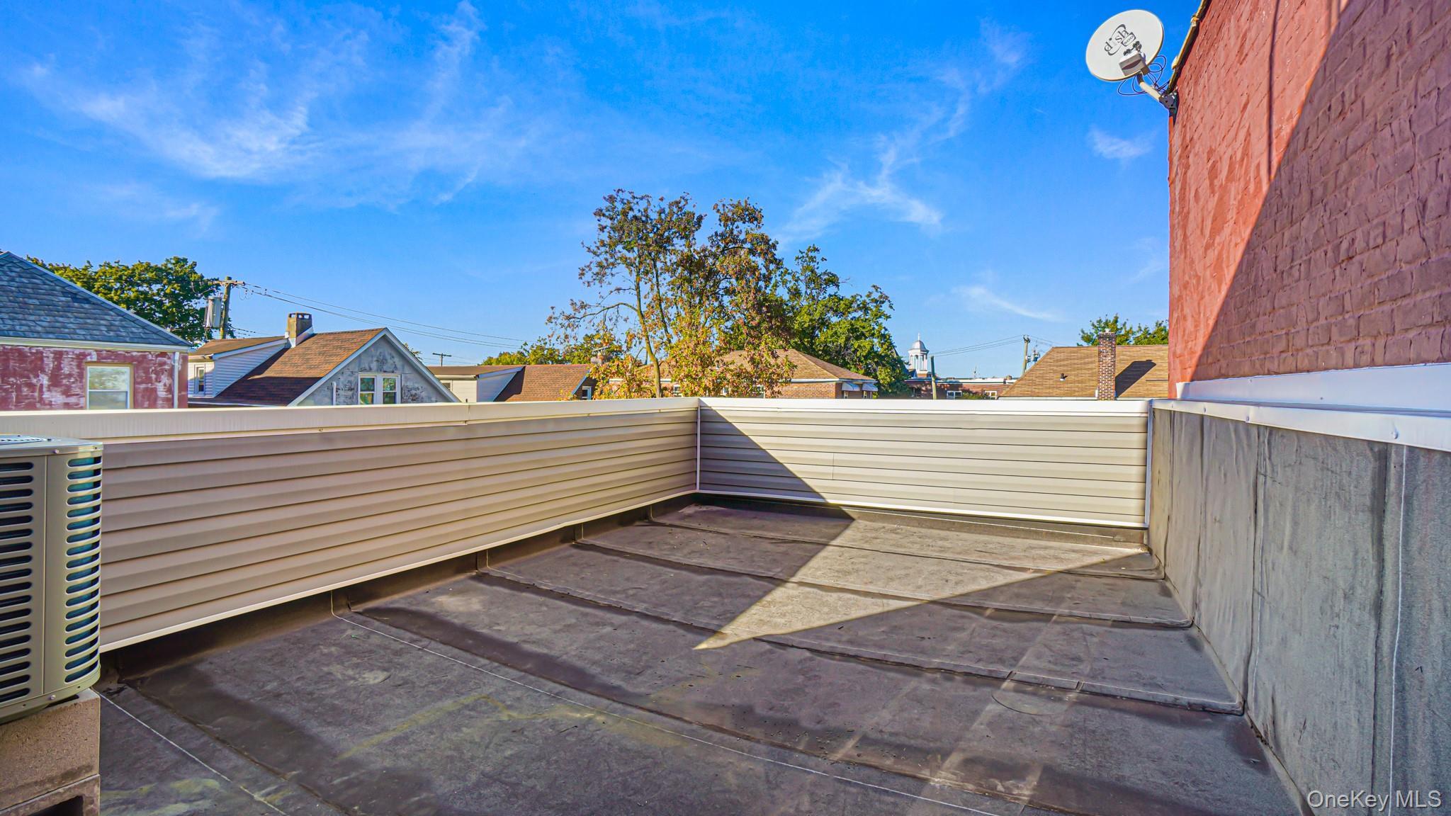 Single Family 221st  Bronx, NY 10469, MLS-976405-20