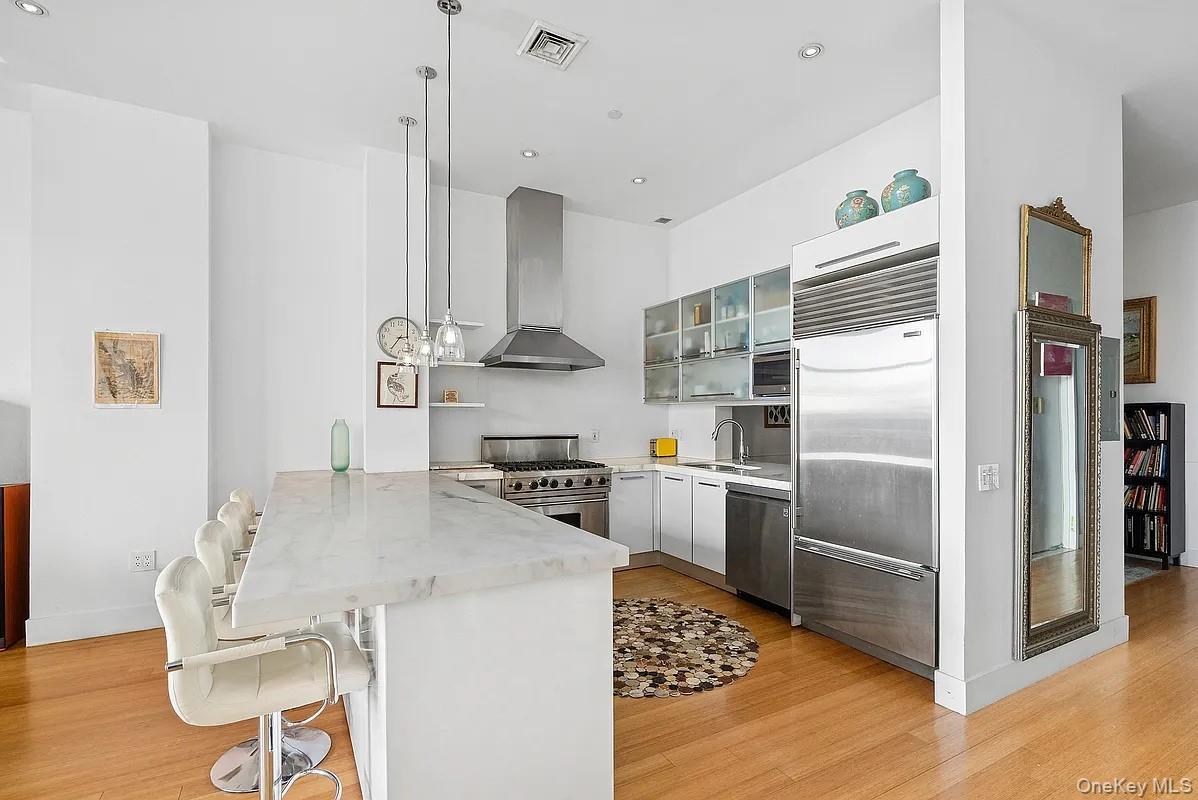 Condo 124th  Manhattan, NY 10027, MLS-976433-2