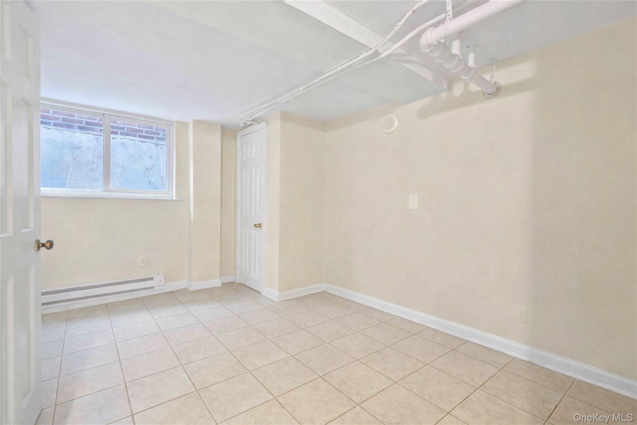 Single Family 71st  Queens, NY 11367, MLS-976477-23