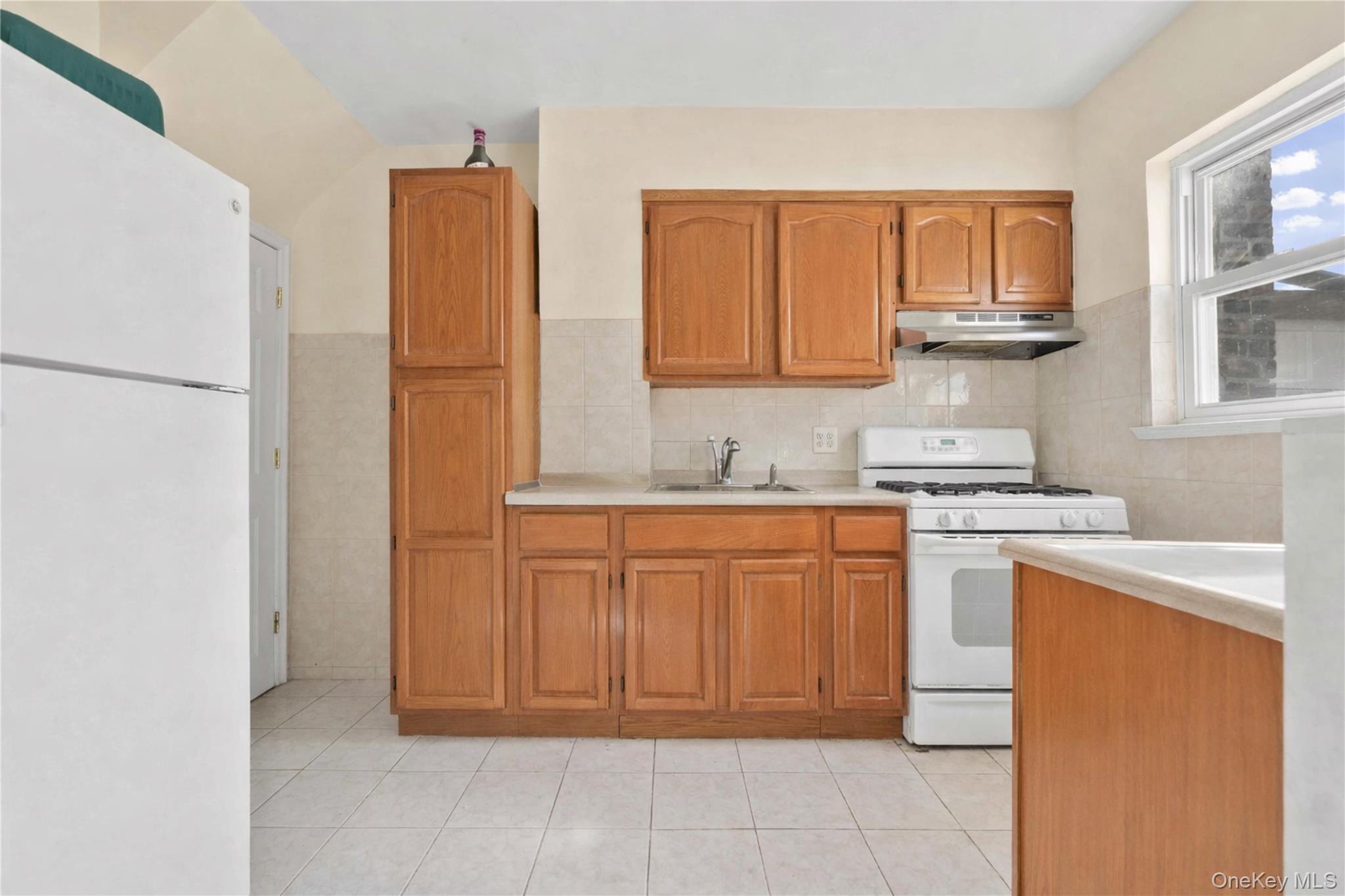 Single Family 71st  Queens, NY 11367, MLS-976477-6