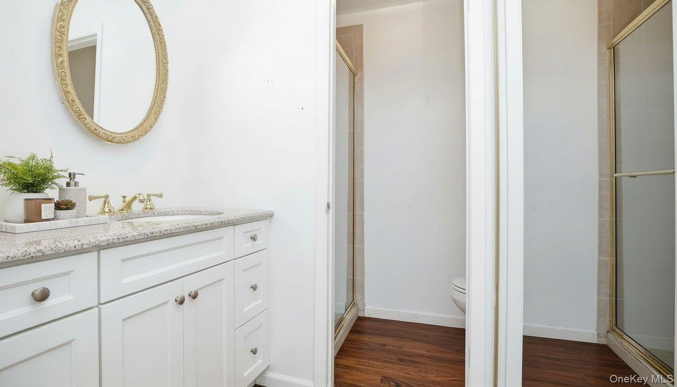 Condo Fox Glen  Westchester County, NY 10530, MLS-976489-14