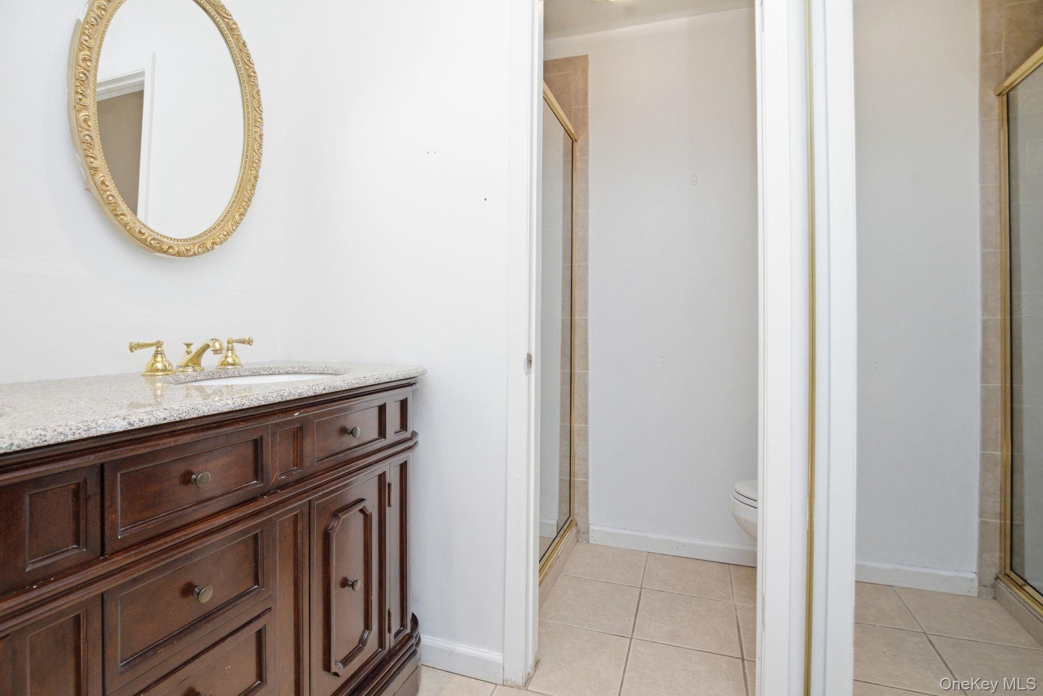 Condo Fox Glen  Westchester County, NY 10530, MLS-976489-15