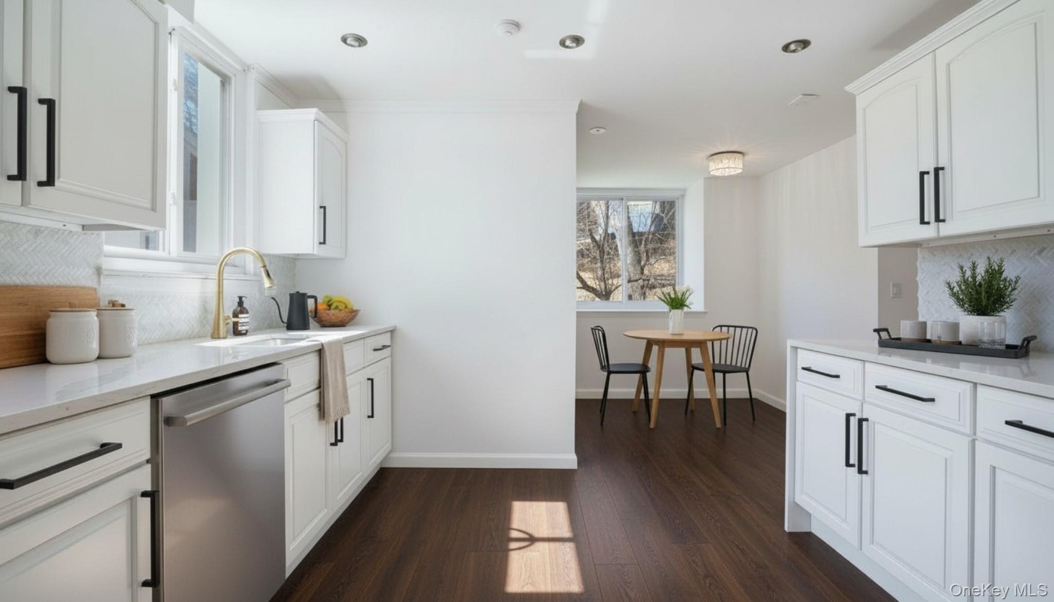 Condo Fox Glen  Westchester County, NY 10530, MLS-976489-4