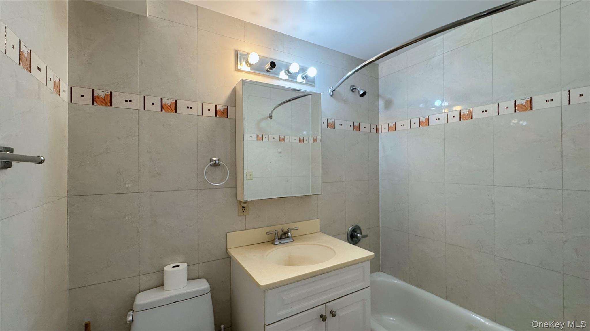 Condo Grand Central  Queens, NY 11375, MLS-976505-10