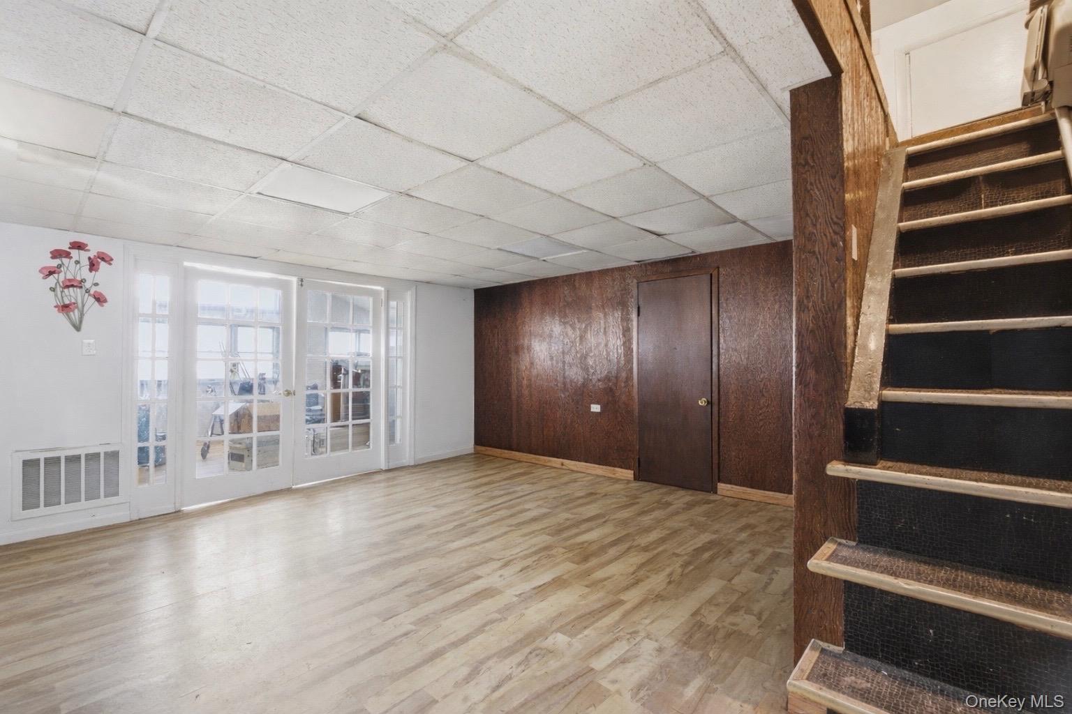 Single Family Cross Bay  Queens, NY 11693, MLS-976511-13