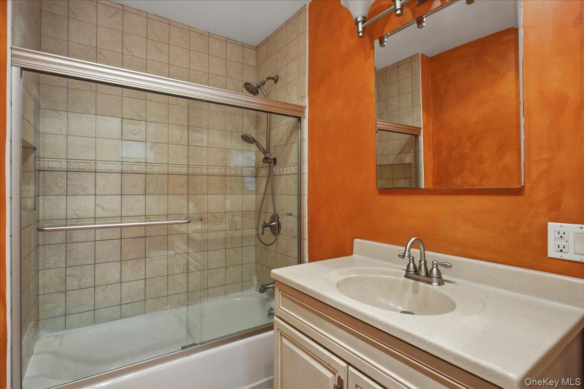 Single Family Beaufort Street Westchester County, NY 10607, MLS-976522-17