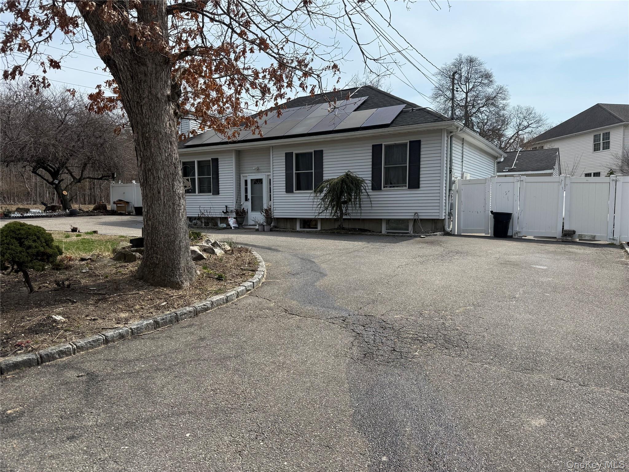 Single Family 1st  Suffolk County, NY 11727, MLS-976545-3