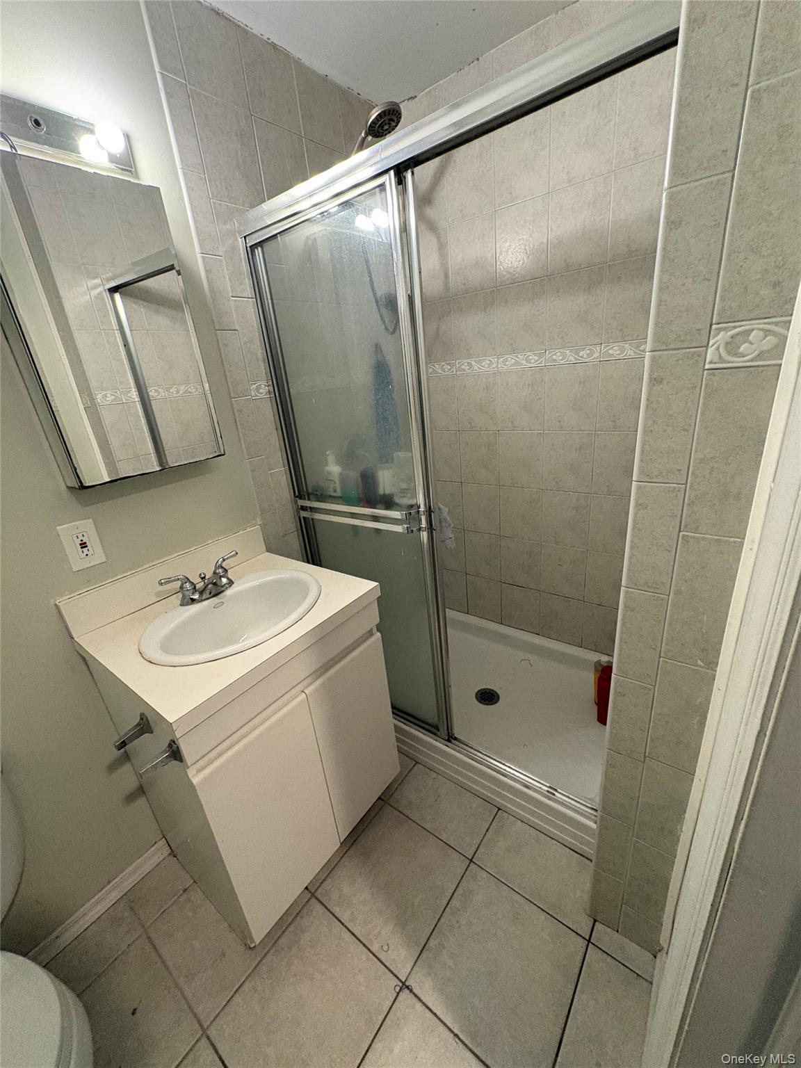 Single Family 1st  Suffolk County, NY 11727, MLS-976545-31