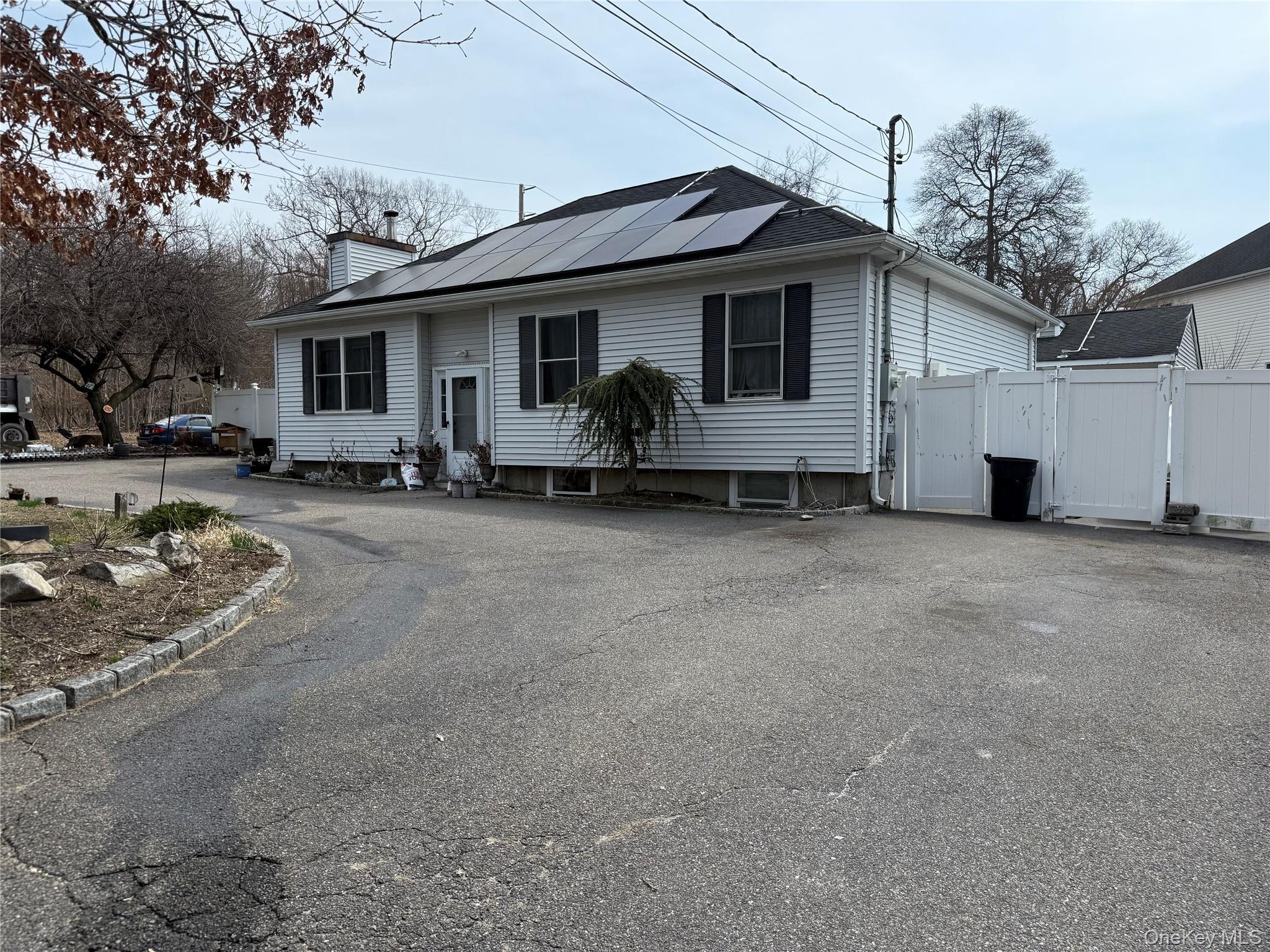 Single Family 1st  Suffolk County, NY 11727, MLS-976545-5