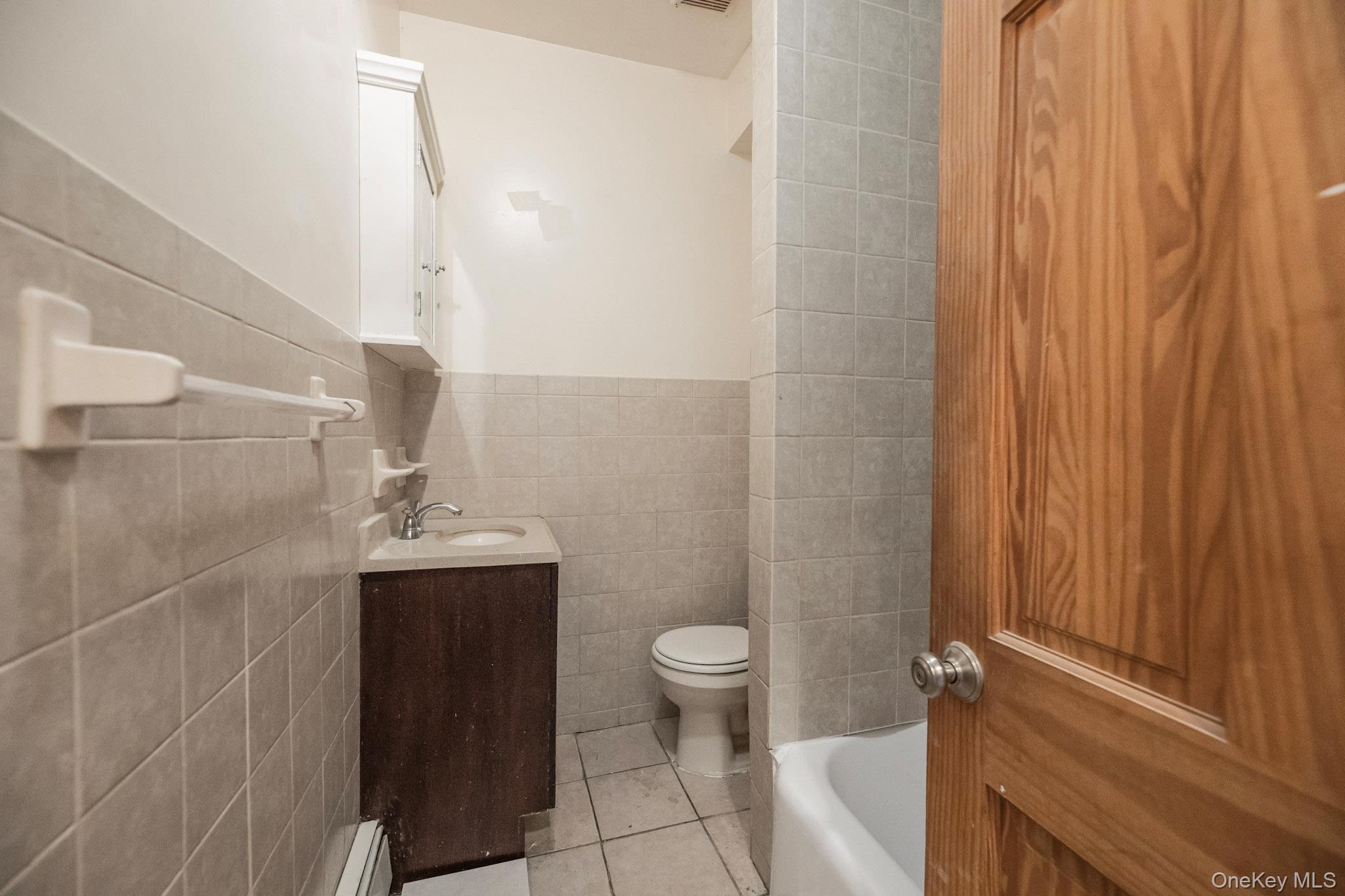 Single Family Beach  Westchester County, NY 10550, MLS-976551-23