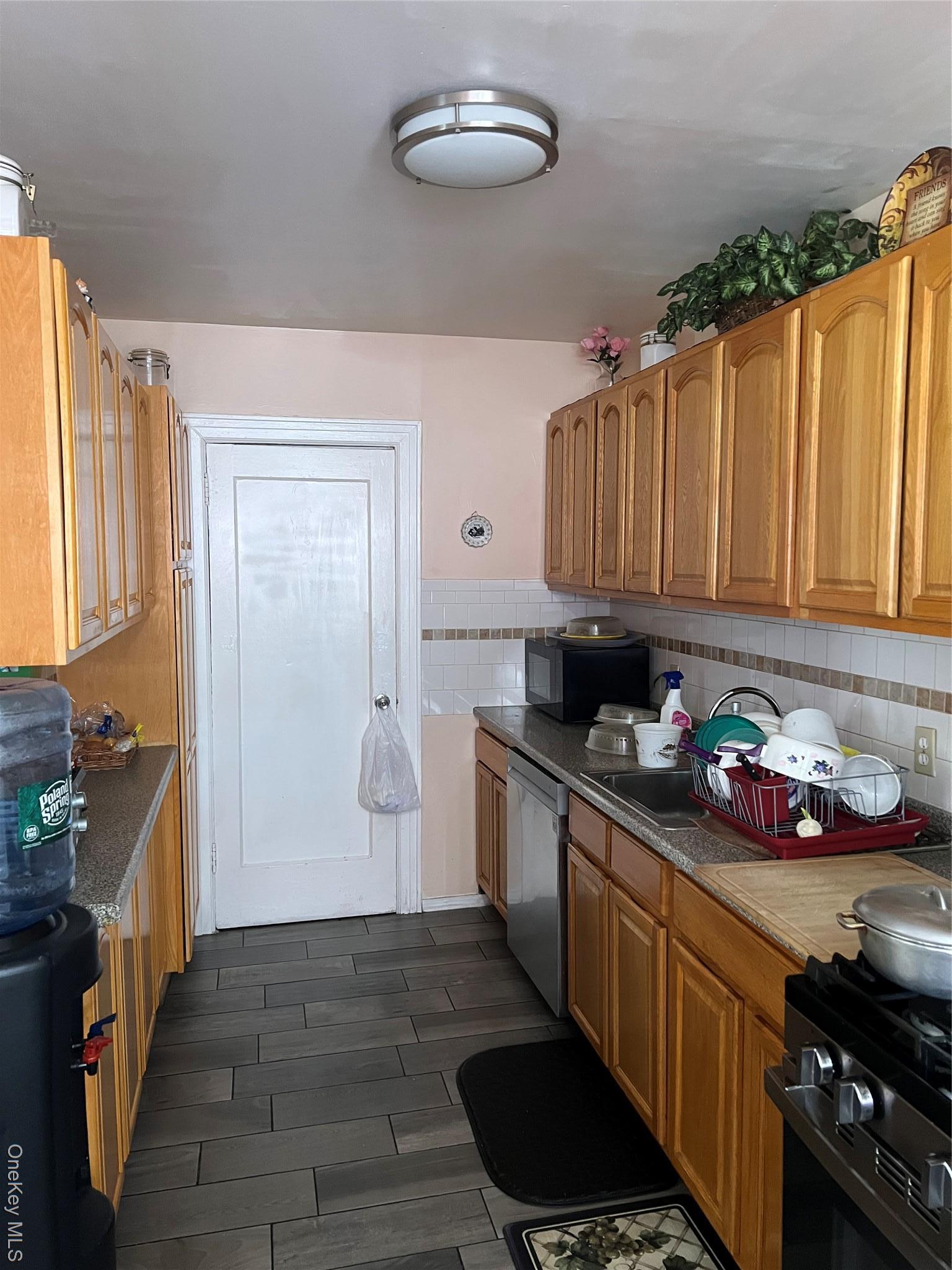 Single Family 231st  Queens, NY 11413, MLS-976568-7