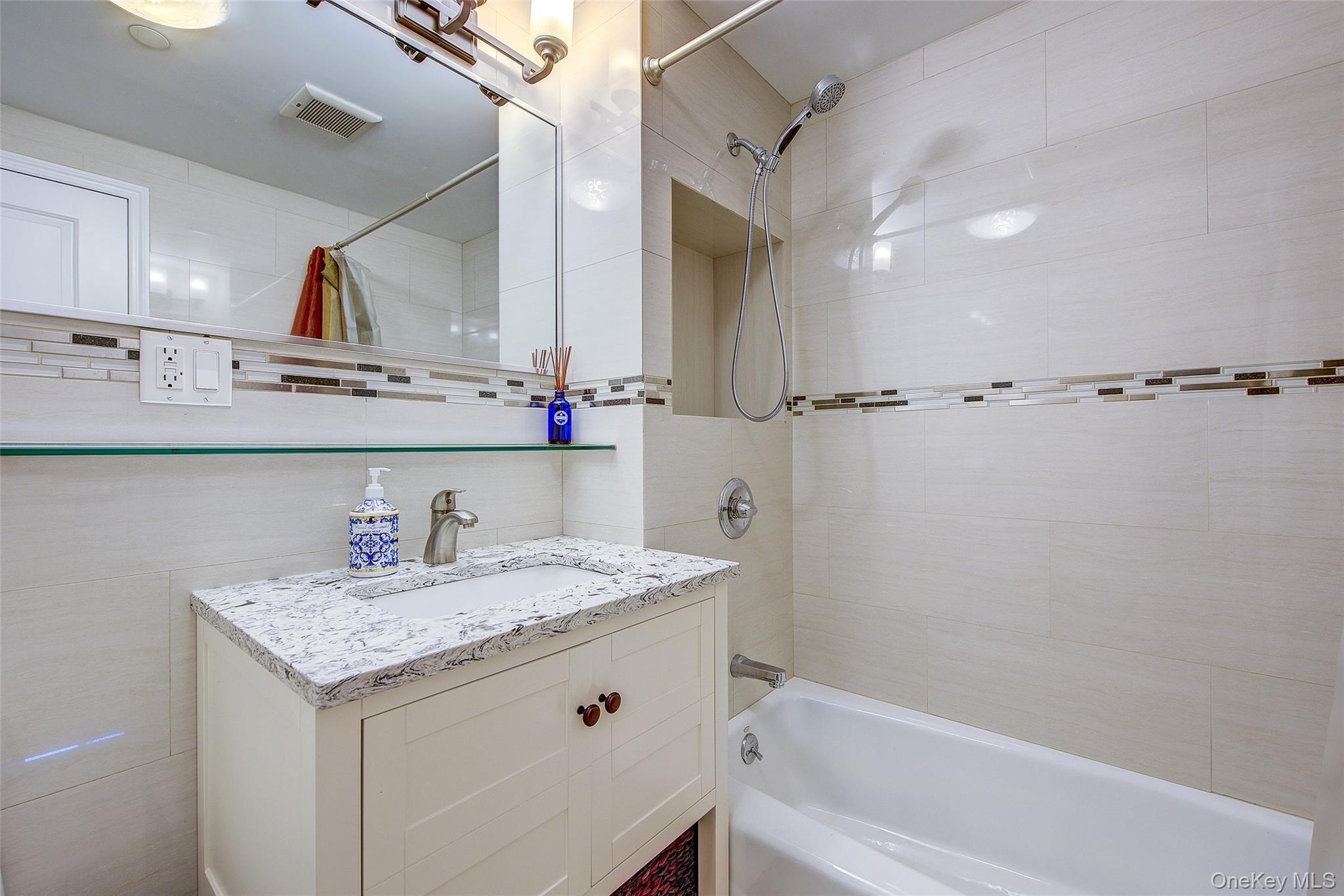 Condo Queens  Queens, NY 11373, MLS-976605-13