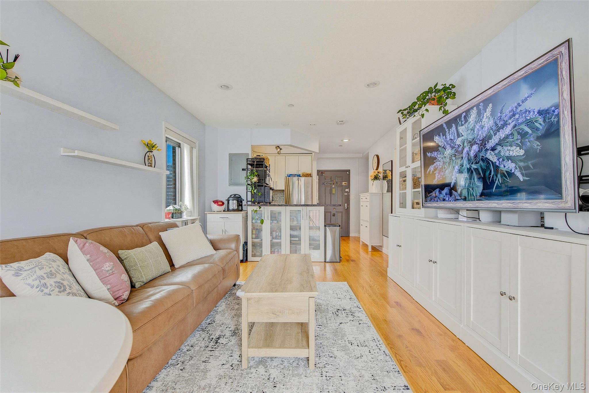 Condo Queens  Queens, NY 11373, MLS-976605-14